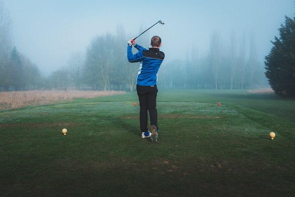 Two consecutive groups achieve hole-in-ones at Ladies European Tour event. 